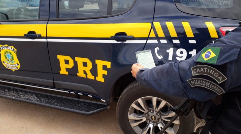 PRF detém homem com CRLV falsificado em Garanhuns