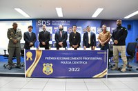 PRF recebe homenagem pela parceria com a Polícia Científica de Pernambuco
