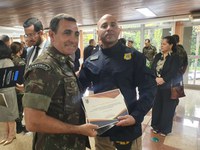 PRF em Pernambuco recebe Diploma de Amigo do Comando Militar do Nordeste