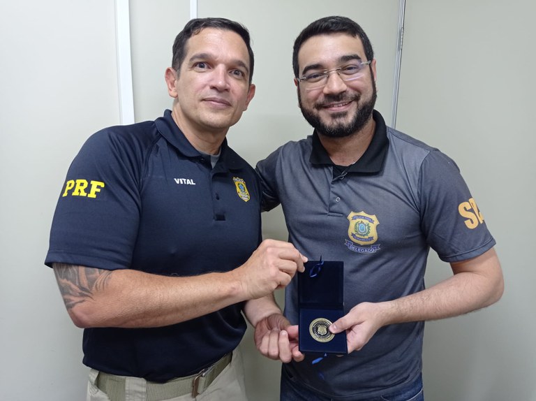 PRF realiza visita à Delegacia Regional da Polícia Civil em Salgueiro