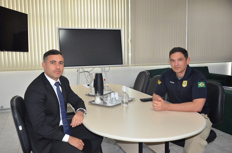PRF recebe visita do corregedor-geral da SDS em Pernambuco