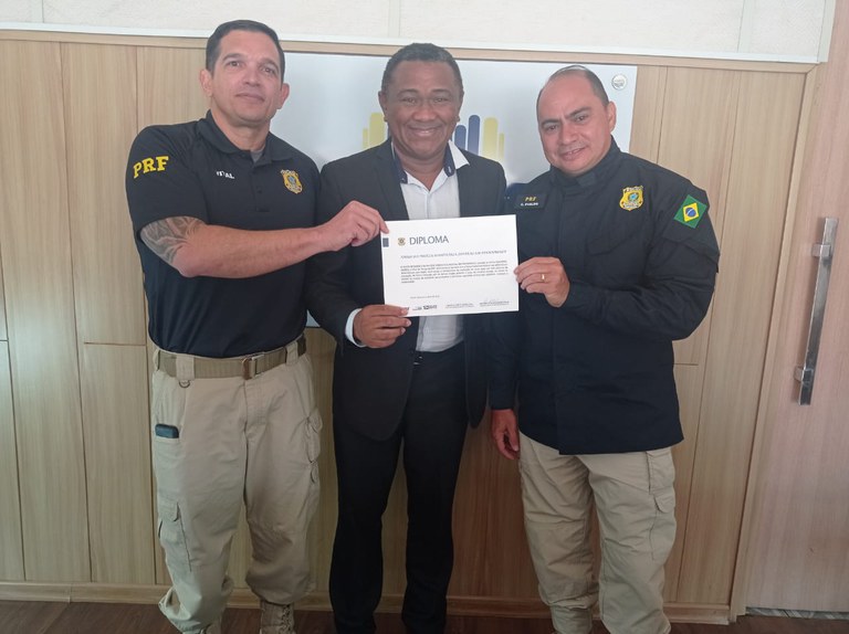 PRF reconhece atuação de radialista da Rádio Executiva em Salgueiro