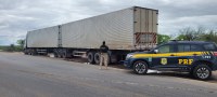PRF retém carga de 47ton de farinha transportadas sem nota fiscal