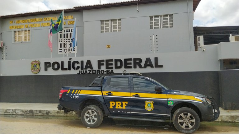 PRF detém homem com CNH falsificada em Petrolina