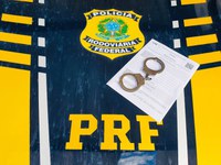 PRF prende procurado por estelionato e detém suspeito de roubo em Garanhuns