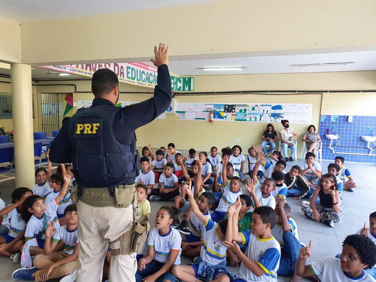 semana da crinaça escola brasilia.jpg