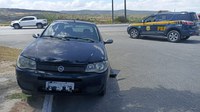 PRF recupera carro roubado e detém motorista em São Caetano