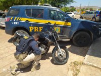 PRF recupera moto furtada e detém condutor em Araripina