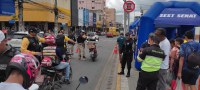 Ação conjunta de trânsito orienta motociclistas em Caruaru/PE