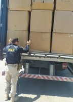 Carga de fumo com nota fiscal irregular é retido pela PRF em Garanhuns
