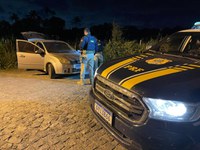 Carro roubado há 48 horas é recuperado pela PRF em Recife