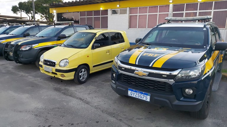 Homem compra carro roubado por R$3 mil e é detido pela PRF no Recife