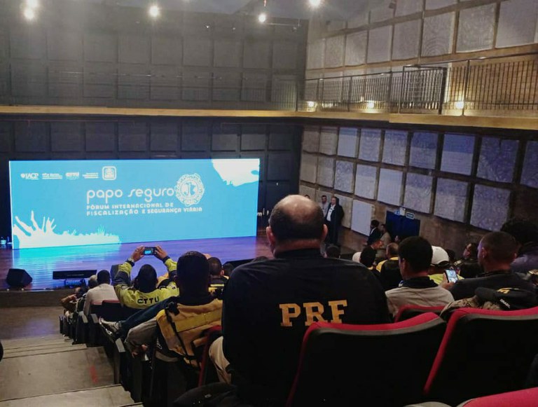 forum internacional.jpg