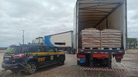 PRF flagra tentativa de reutilizar nota fiscal no transporte de gesso em Belém de São Francisco