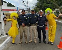 PRF promove ação educativa de trânsito em ponto turístico de Garanhuns-PE