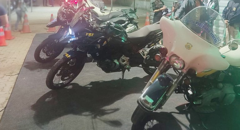 PRF realiza exposição durante evento motociclístico em Caruaru