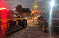 PRF e PM detém dupla que foge de fiscalização e expõe a perigo policiais e população