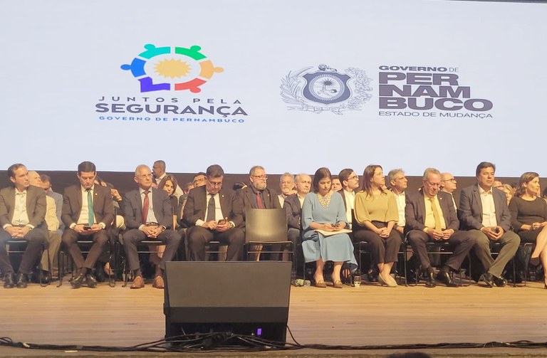 PRF participa do lançamento do "Juntos pela Segurança" em PE