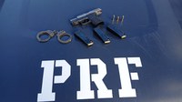 PRF detém procurado por homicídios com pistola e munições no Ibura