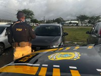 PRF recupera carro com registro de apropriação indébita em Caruaru