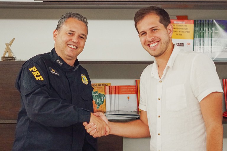 PRF participa de reunião com deputado federal em Pernambuco