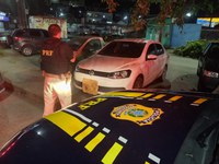 PRF recupera carro roubado durante operação no Cabo de Santo Agostinho