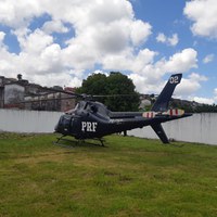 Teto de supermercado desaba no Grande Recife e vítima é resgatada de helicóptero