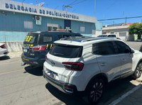 PRF recupera no Sertão carro roubado em Paulista, na RMR