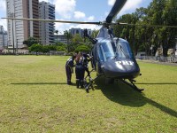 Bebê vítima de afogamento é transferida de helicóptero do Cabo para Recife