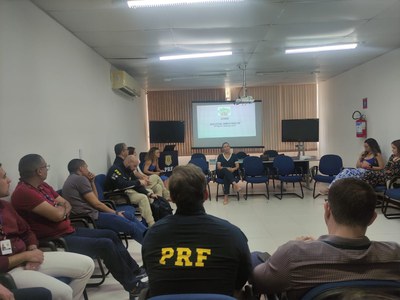 palestra assedio 2.jpg