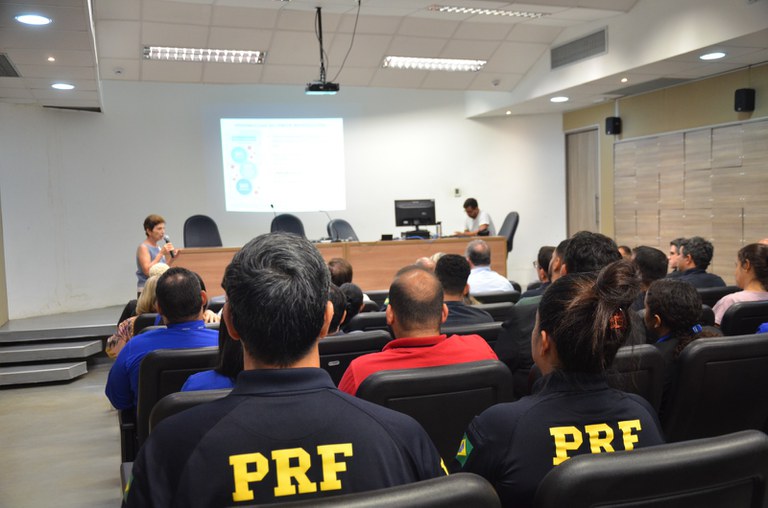 PRF recebe fundadora do GAC com palestra sobre sinais e sintomas do câncer infantil