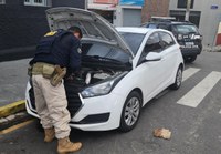 Homem compra carro roubado em feirão de Caruaru e é detido pela PRF em São Caetano