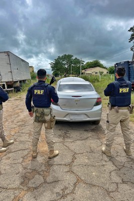 Chevrolet Prisma prata roubado PRF.jpeg