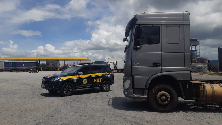 PRF recupera três veículos em um dia em Pernambuco