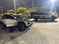Após fuga pela contramão, carro roubado é recuperado pela PRF em Belo Jardim