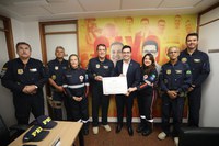 Núcleo de Operações Aéreas da PRF e SAMU Recife recebem Voto de Aplausos na Alepe