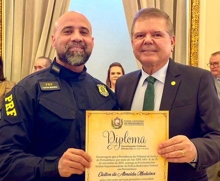 Superintendente da PRF é homenageado pelo TJPE com diploma de mérito