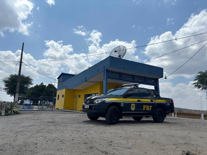 Suspeito de fugir após abastecer moto sem pagar é detido pela PRF em Sertânia