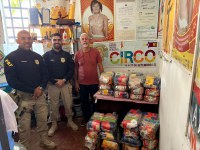 PRF e Vizinhos Solidários realizam a entrega de cestas básicas em Recife