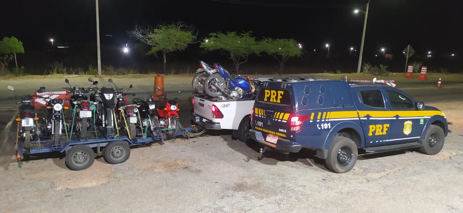 PRF apreende três motocicletas adulteradas e caminhonete furtada em Pernambuco