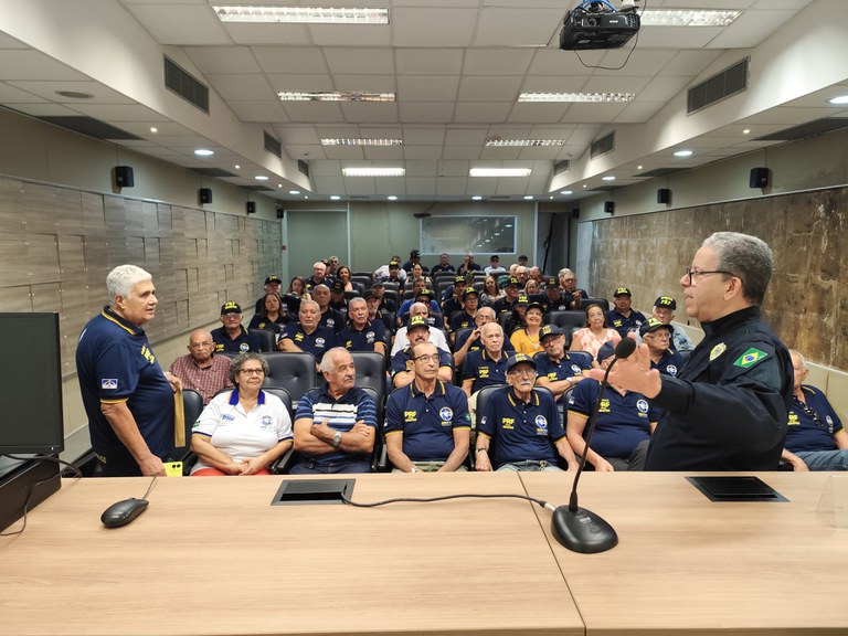 PRF realiza reunião com PRFs para Sempre em Recife