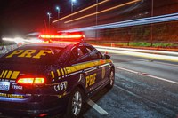 PRF apreende arma de fogo artesanal e prende condutor em Juazeiro (BA).