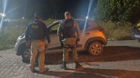 Após fuga pela BR 232, PRF e 8ª CIPM apreendem carro ilegal e toucas balaclava em Sanharó