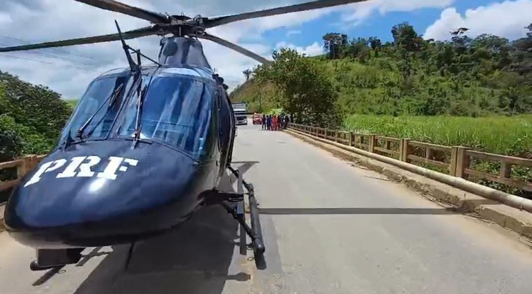Caminhoneiro fica ferido e é resgatado de helicóptero em Paudalho