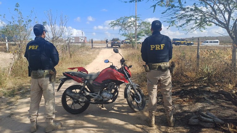 PRF recupera três veículos na Região Metropolitana e Agreste de Pernambuco