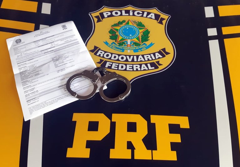 Procurado por tráfico de drogas é detido pela PRF em Serra Talhada