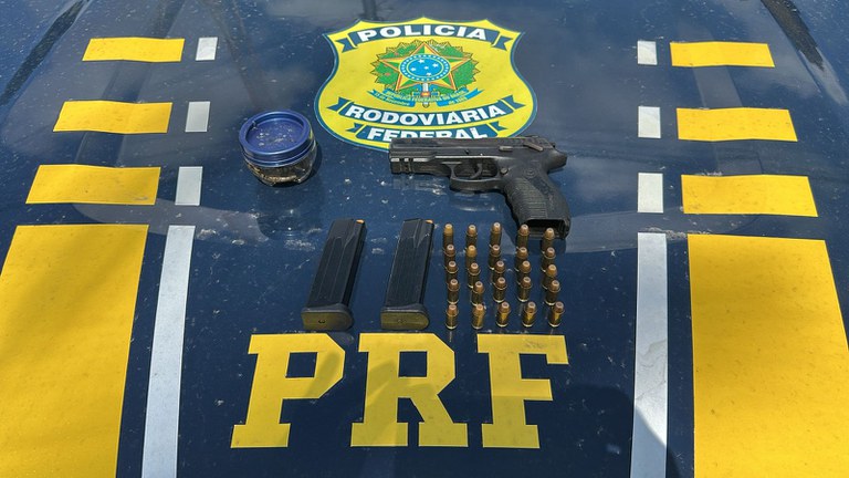 Foragido da justiça é detido com pistola e caminhonete roubada no Recife