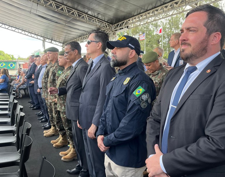 PRF participa de passagem de comando na 7ª Região Militar