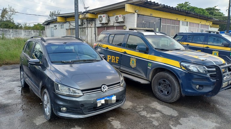 PRF recupera quatro veículos em Pernambuco