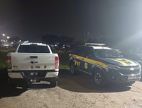 Caminhonete roubada no Paraná é recuperada pela PRF em Caruaru
